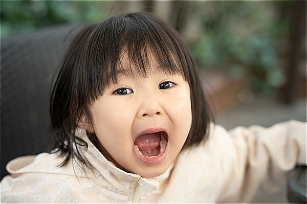 【彦根市】子どもの歯並びを良くするための食生活と姿勢の関係性
