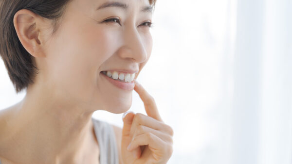 笑顔の女性